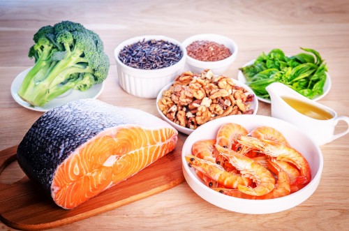 Người đau lưng ở đốt sống cuối nên bổ sung các thực phẩm giàu canxi