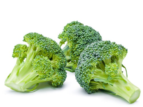 Loại rau này giàu các vitamin và khoáng chất, đặc biệt là canxi và vitamin K, giúp xương vững chắc và phòng chống loãng xương. Bên cạnh đó, bông cải xanh còn chứa photochemical, chất chống oxy hóa giúp chống bệnh tật và bênh nhiễm trùng.