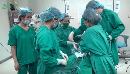 Phẫu thuật cắt polyp cổ tử cung không nguy hiểm nếu người bệnh được hỗ trợ điều trị trực tiếp với đội ngũ bác sĩ chuyên khoa giỏi, thiết bị y tế hiện đại