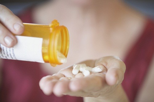 Để giảm đau, có thể sử dụng một số loại thuốc giảm đau như acetaminophen. 