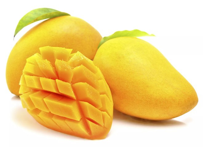 Xoài chứa chất xơ, vitamin A và C. Đây là loại quả bổ dưỡng, dễ ăn tốt cho tất cả mọi người đặc biệt là bà bầu.