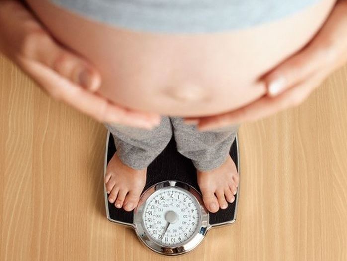 Mẹ bầu nên kiểm soát cân nặng khi mang thai 