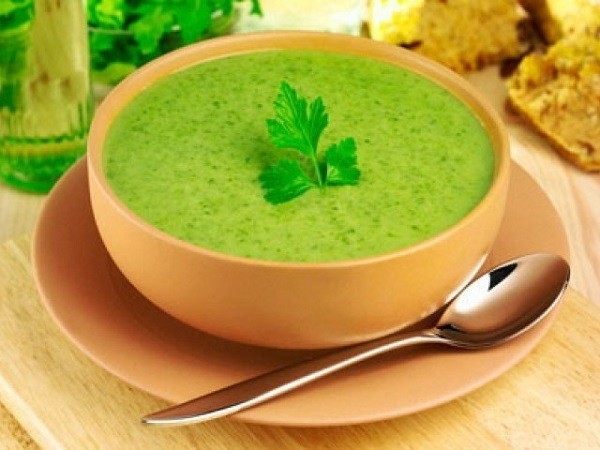 Cháo thịt hoặc xương nấu cùng đậu cô ve