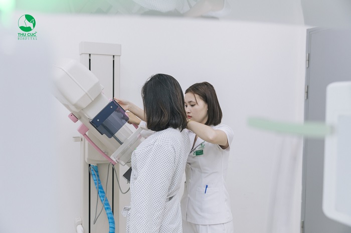 Nếu chị em không muốn u xơ tử cung bị biến chứng nặng, hãy đến ngay Bệnh viện ĐKQT Thu Cúc để được bác sĩ kiểm tra và điều trị sớm