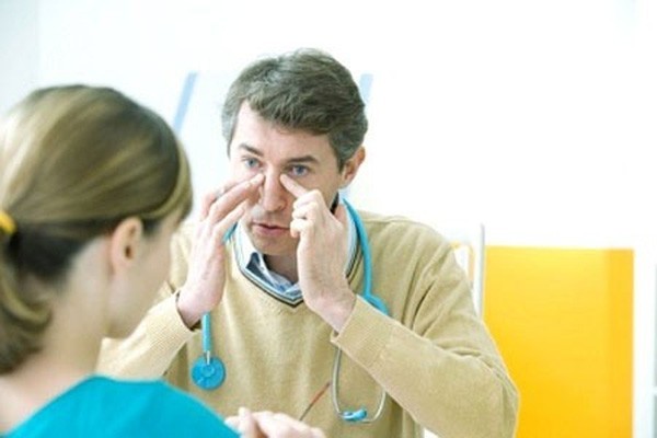 Viêm xoang có thể gây điếc mũi và nhiều biến chứng