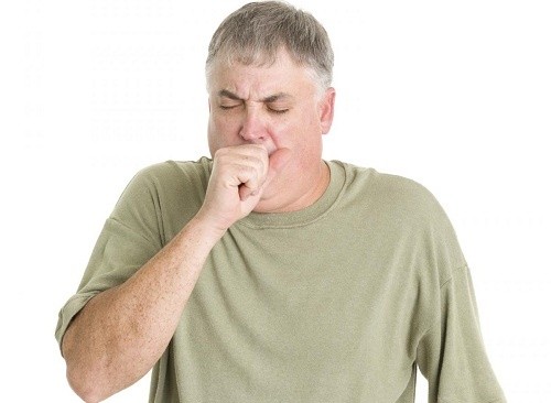 Khi bị viêm họng vi trùng từ đường hô hấp trên sẽ nhanh chóng tiến vào phế quản, phổi.