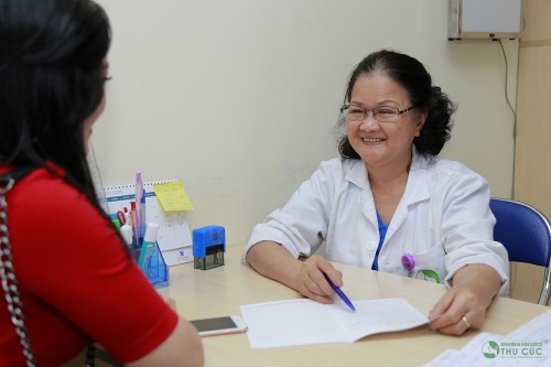 Tuy nhiên, chị em cần thăm khám và theo dõi diễn biến phát triển của khối u để được xử trí tốt nhất
