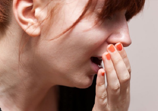 Đau rát họng là triệu chứng cảnh báo bệnh viêm amidan hốc mủ