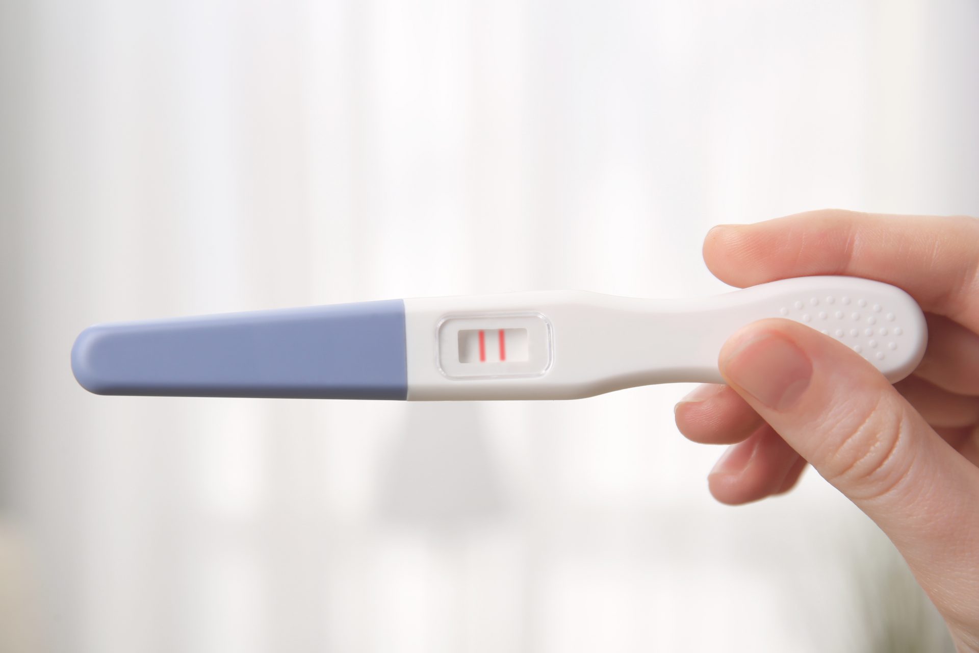 Sau khoảng 2 tuần kể từ khi bơm tinh trùng bạn có thể biết được mình có thai hay không