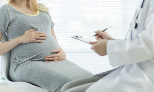 Bị trĩ khi mang thai có sinh thường được không còn phụ thuộc vào mức độ nghiêm trọng của bệnh