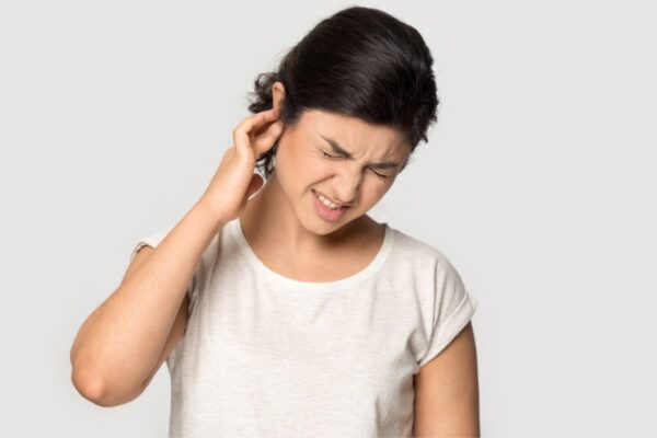 Viêm amidan có thể gây viêm tai giữa, viêm cầu thận...