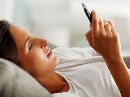 Bức xạ từ điện thoại di động thực sự có thể gây ra chứng mất ngủ và gây trở ngại cho giấc ngủ sâu