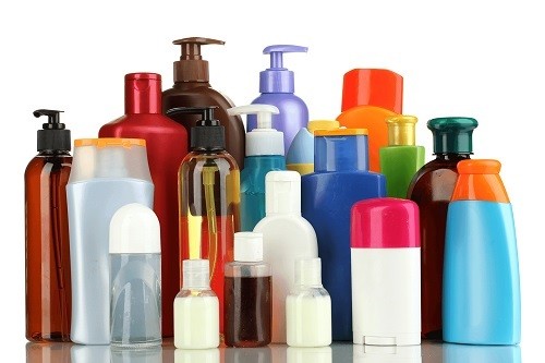 Sử dụng quá nhiều sản phẩm cùng một lúc có thể gây ngứa, rát, đỏ và khiến cho làn da trở nên nhạy cảm hơn