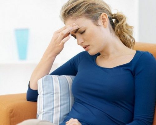 Tình trạng loạn khuẩn đường tiêu hóa cũng gây khó tiêu đầy bụng do thức ăn bị ứ đọng, lên men và sinh hơi.