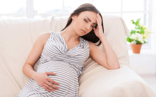 bị trĩ có nên đẻ thường