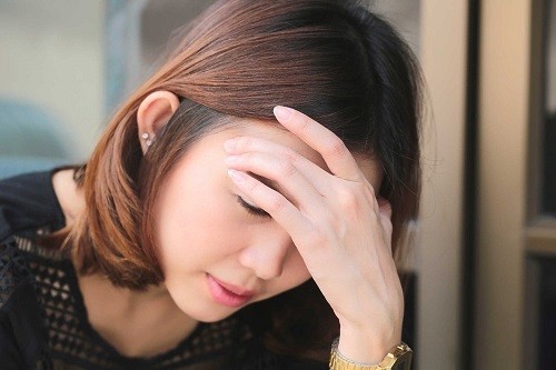 Sự phấn khích, lo lắng và căng thẳng có thể gây ra những cơn nấc cụt ngắn
