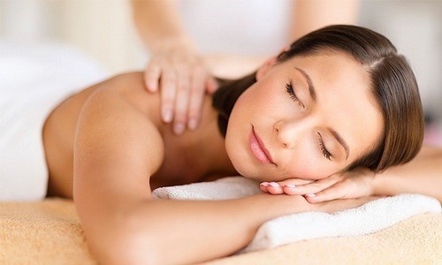 Massage không chỉ giúp bạn thư giãn và giảm căng thẳng cơ bắp