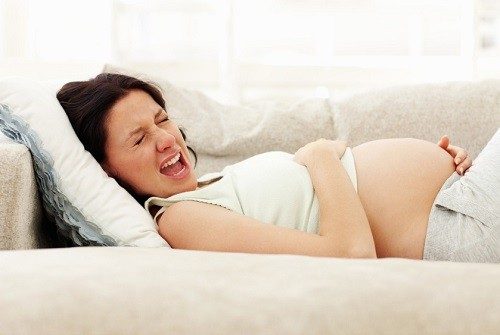 Bị ê bụng khi mang thai là hiện tượng nhiều mẹ bầu gặp phải trong thai kì