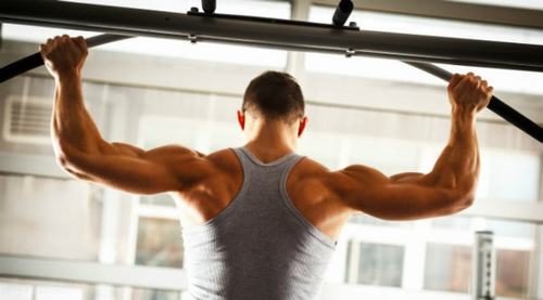 Những người thường xuyên hoạt động thể lực có nguy cơ cao bị ruột rút bàn tay
