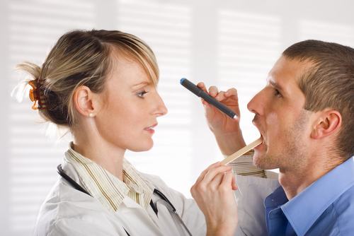Để quan sát hình ảnh ung thư miệng người bệnh cần tới bệnh viện có khoa Ung bướu.