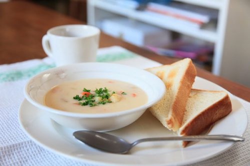 Người bệnh đau dạ dày nên ăn sáng khoa học và đảm bảo.