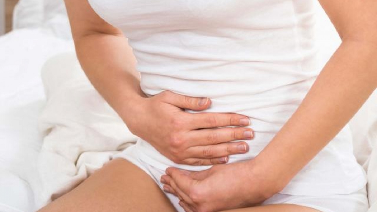 Đau vùng kín sau khi quan hệ có thể là dấu hiệu điển hình của bệnh viêm đường tiết niệu