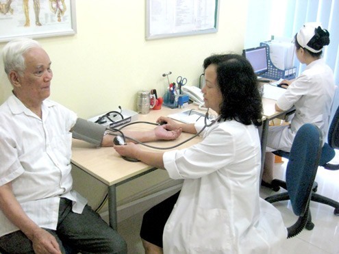 Bệnh viện Thu Cúc điều trị bệnh sa sút trí tuệ do mạch máu với đội ngũ bác sĩ giỏi chuyên môn.