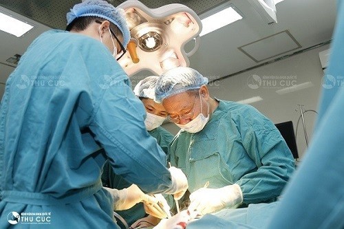 Phẫu thuật là phương pháp thường được bác sĩ chỉ định trong điều trị ung thư dạ dày giai đoạn đầu