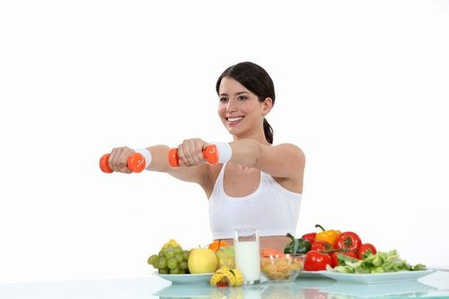 Để ngăn ngừa trào ngược axit dạ dày cần thay đổi chế độ ăn uống và giảm cân khoa học