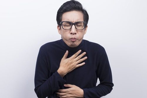 Khi bị liệt dạ dày, người bệnh sẽ thấy xuất hiện các triệu chứng như buồn nôn hoặc nôn