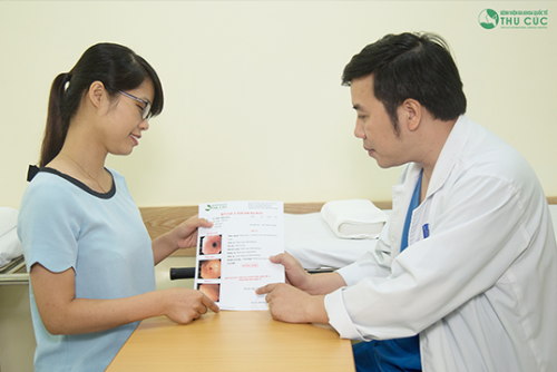 Sau nội soi dạ dày, người bệnh được tư vấn điều trị trực tiếp với bác sĩ giỏi tại bệnh viện Thu Cúc