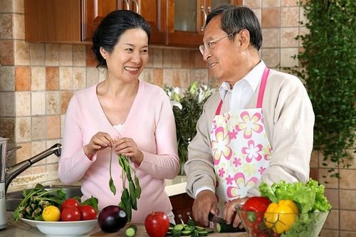 Để phòng bệnh trĩ cần tăng cường bổ sung chất xơ, rau củ quả trong chế độ ăn uống hàng ngày