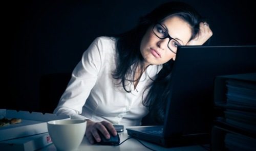 Nguyên nhân nhức mỏi chân vào buổi sáng & Cách Phòng Tránh