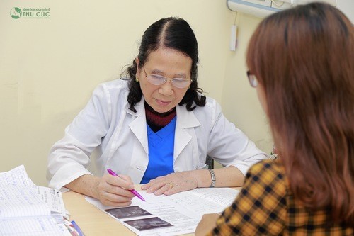 nên đi thăm khám tại cơ sở y tế, theo dõi tình trạng bệnh theo chỉ định của bác sĩ.