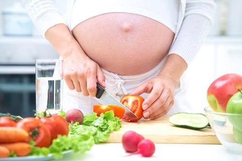 Trong khi điều trị bệnh xuất huyết dạ dày, thai phụ cần thay đổi chế độ ăn uống để cải thiện tình trạng sức khỏe