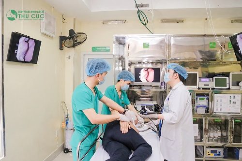 Bệnh viện Thu Cúc có bác sĩ giỏi với ekip nội soi chuyên nghiệp được nhiều người bệnh tin tưởng lựa chọn để nội soi dạ dày