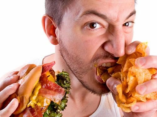 Khi bị rối loạn ăn uống, người bệnh có thể gặp phải chứng nhịn ăn hoặc ăn quá nhiều
