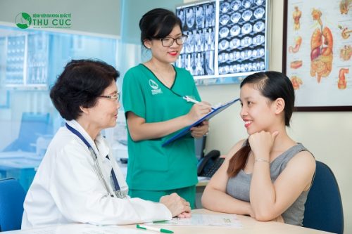 Người bệnh cần đi khám để bác sĩ chẩn đoán chính xác tình trạng sức khỏe, từ đó có phương pháp chữa trị phù hợp