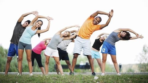 Vận động nhẹ nhàng hàng ngày sau mổ giúp cải thiện tình trạng bệnh