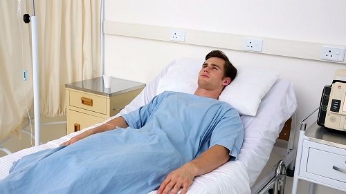 Phẫu thuật thoát vị bẹn nhanh chóng, ít đau sau mổ, người bệnh cần nghỉ ngơi, tránh vận động mạnh