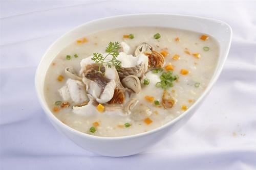 Người bệnh xuất huyết bao tử nên ăn các món cháo với đầy đủ dinh dưỡng