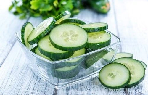 Dưa chuột chứa 95 % nước nên nó sẽ giúp dạ dày của bạn mát một cách tự nhiên.