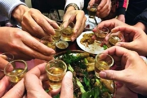 Người bệnh ung thư dạ dày cũng cần kiêng rượu bia, thuốc lá...