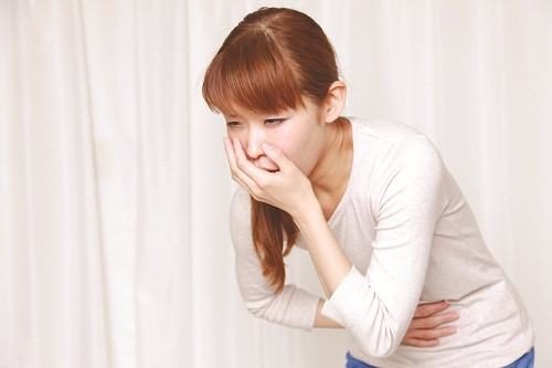 Đau dạ dày ảnh hưởng xấu tới sức khỏe nên người bệnh cần đi khám và điều trị sớm