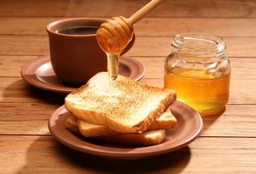 Mật ong giàu chất oxy hóa và kháng viêm mạnh mẽ giúp ức chế sự phát triển của vi khuẩn HP