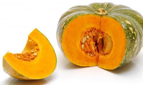 Trong bí đỏ chứa nhiều thành phần dưỡng chất tốt cho hệ tiêu hóa, thúc đẩy đường ruột và dạ dày hoạt động tốt hơn.