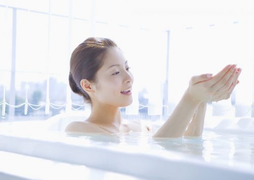 Vệ sinh cá nhân, tắm rửa hàng ngày, đúng cách giúp cải thiện nhanh chóng tình trạng bệnh