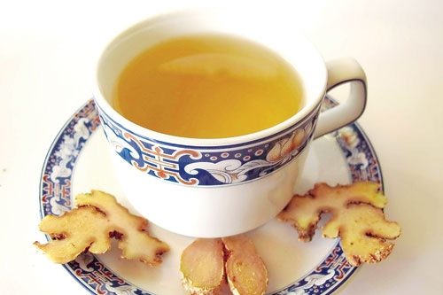 Đau bụng có nên uống nước gừng không là thắc mắc của nhiều người