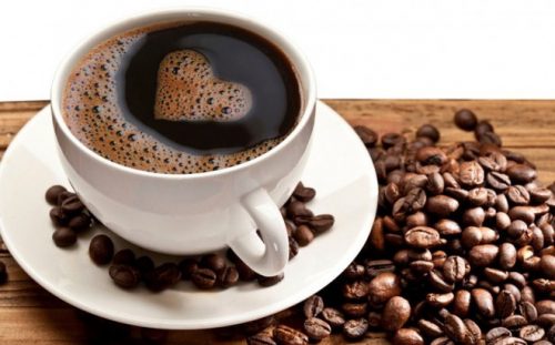 Người bệnh bị đau bụng không nên uống cà phê