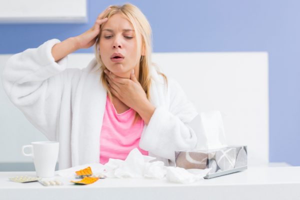 Ho là một trong những triệu chứng thường gặp ở bệnh nhân viêm phổi